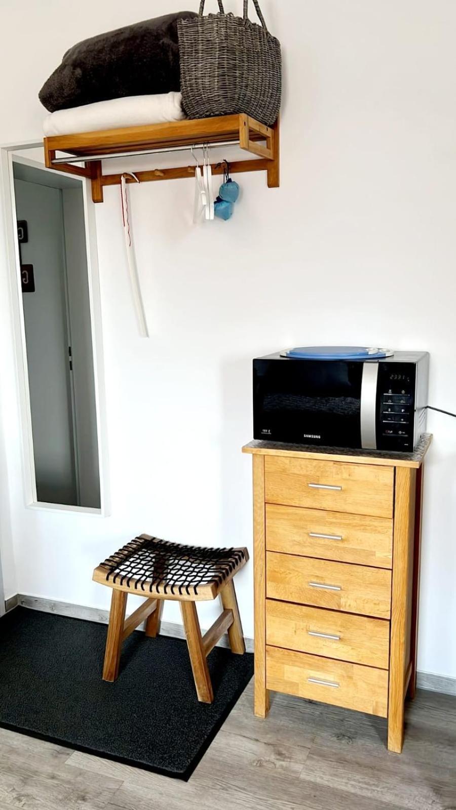 Private Room Central กึสโทรว์ ภายนอก รูปภาพ